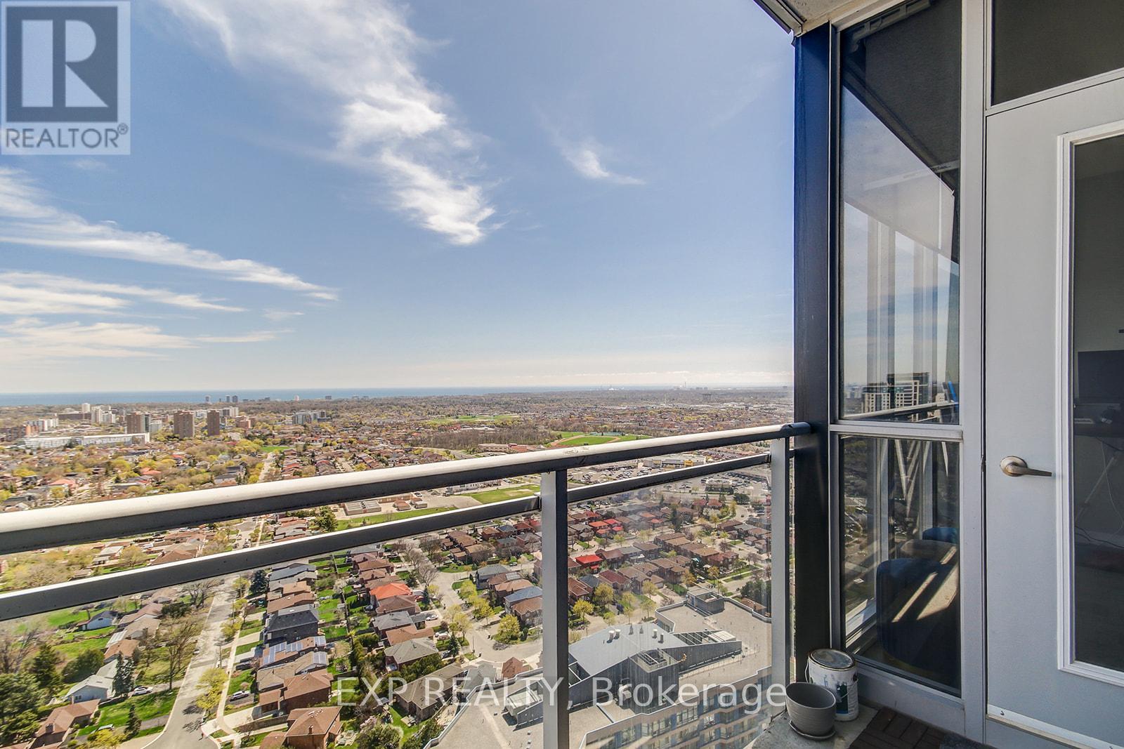 3307 - 223 Webb Drive, Mississauga, Ontario  L5B 0E8 - Photo 12 - W12182102