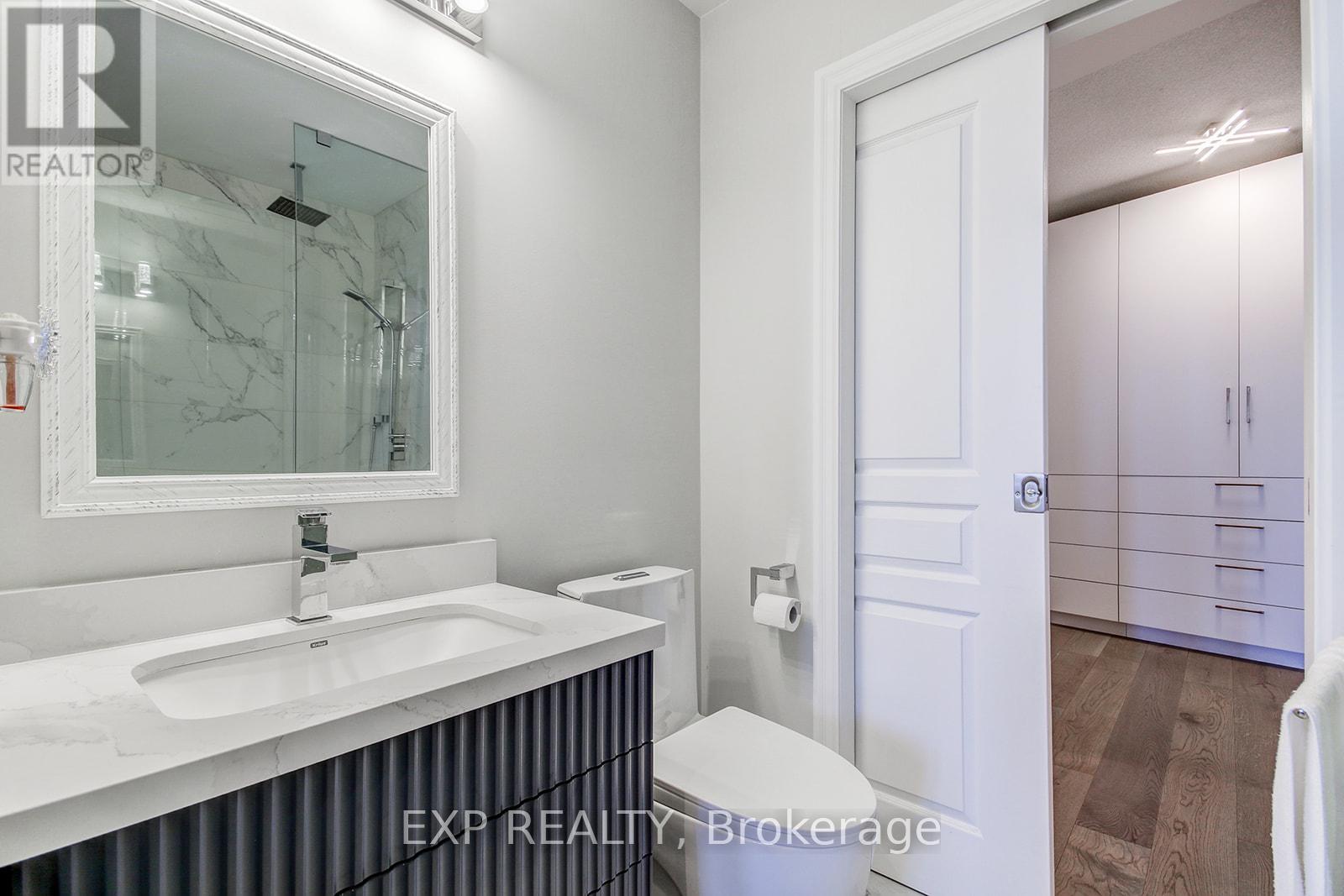 3307 - 223 Webb Drive, Mississauga (City Centre), Ontario  L5B 0E8 - Photo 22 - W12182102