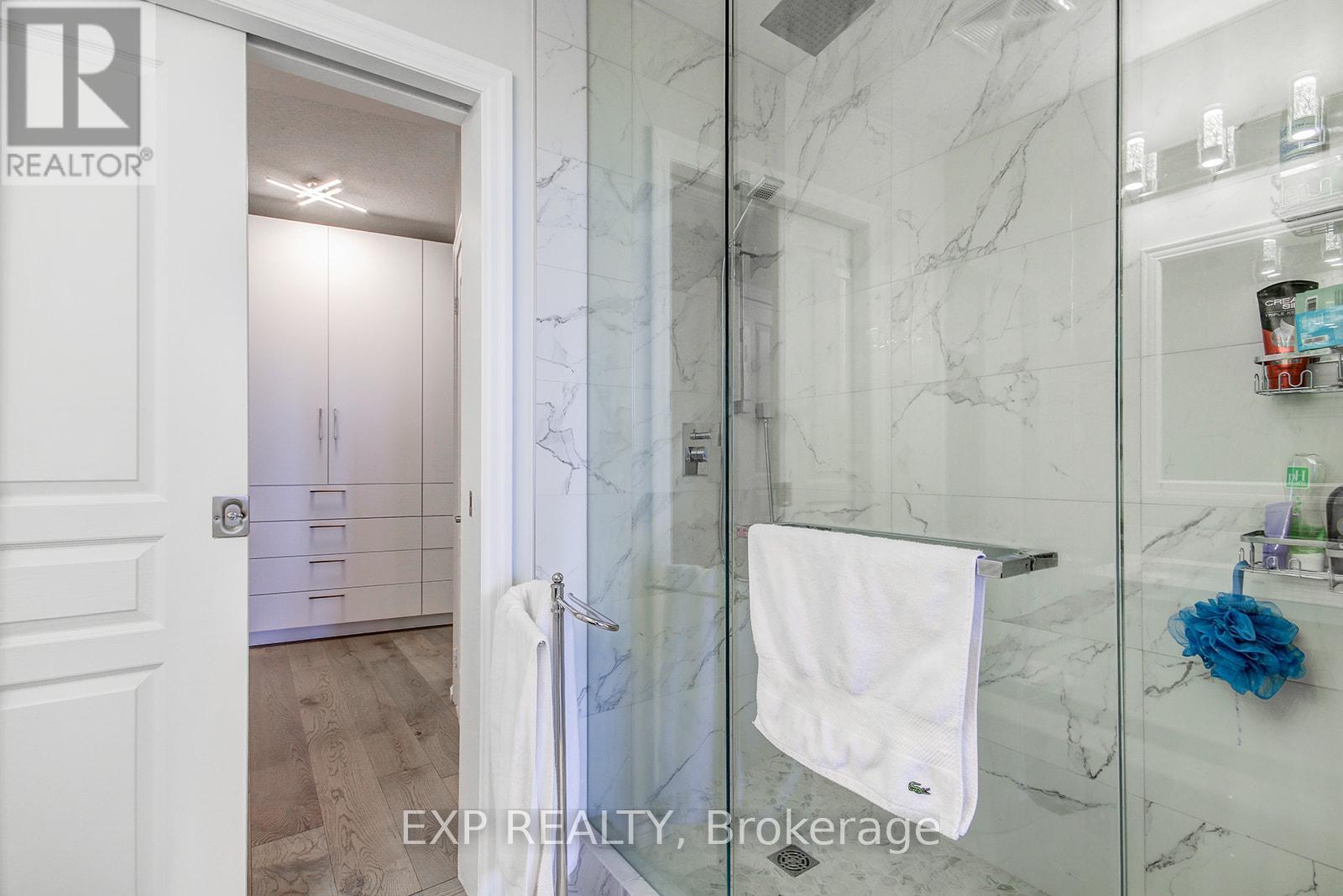3307 - 223 Webb Drive, Mississauga, Ontario  L5B 0E8 - Photo 23 - W12182102