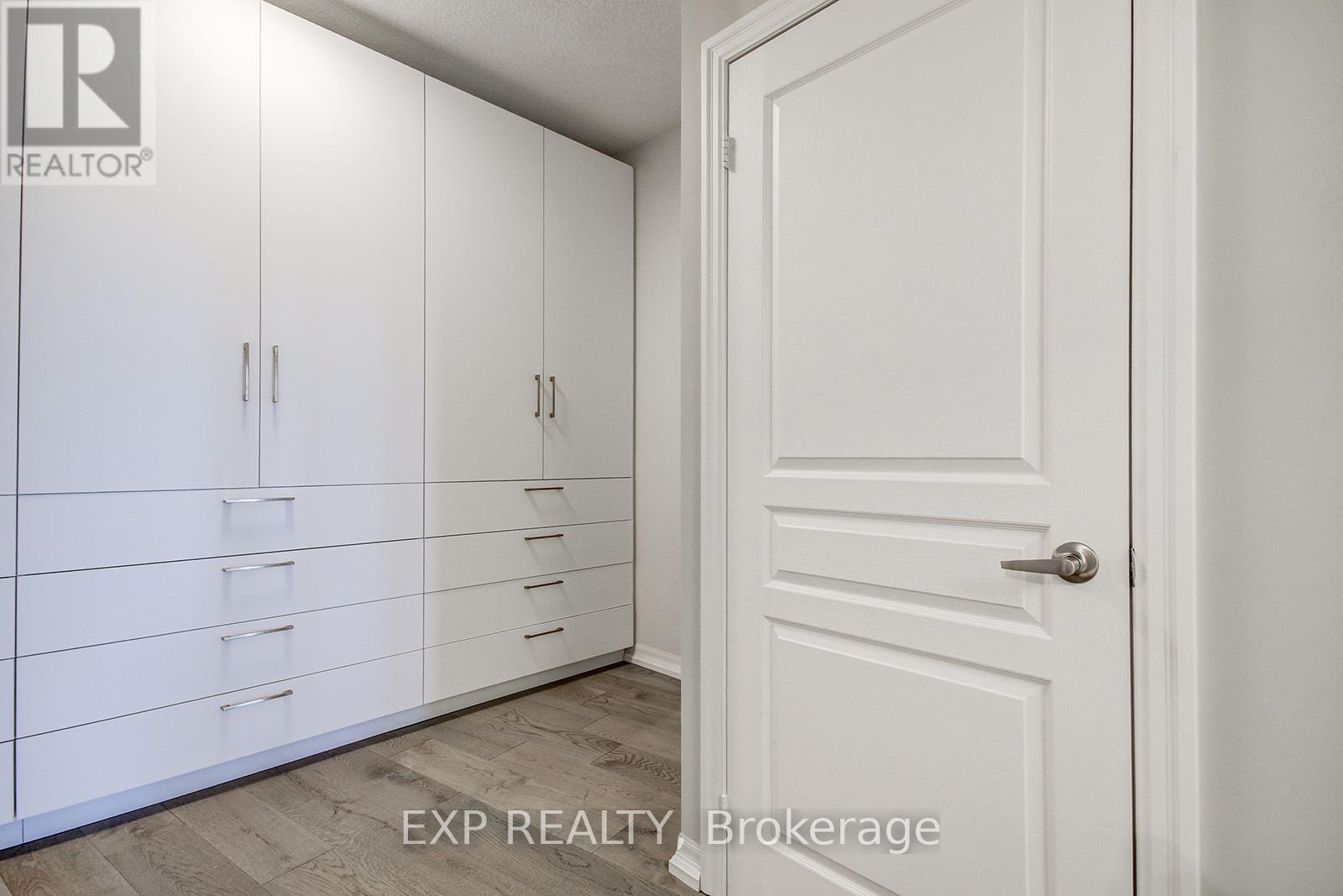 3307 - 223 Webb Drive, Mississauga, Ontario  L5B 0E8 - Photo 26 - W12182102