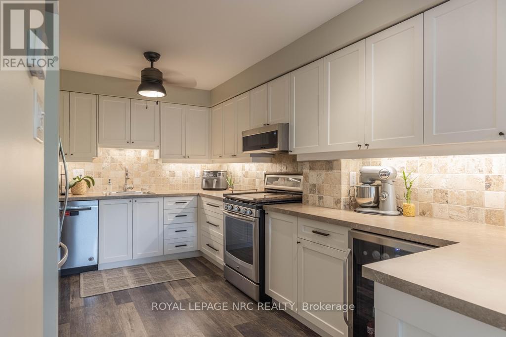 Unit 83 - 680 Regency Court, Burlington, Ontario  L7N 3L9 - Photo 12 - W12182103