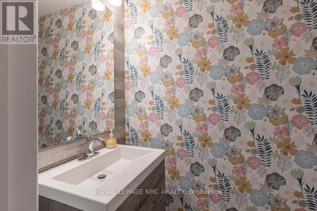 Unit 83 - 680 Regency Court, Burlington, Ontario  L7N 3L9 - Photo 14 - W12182103