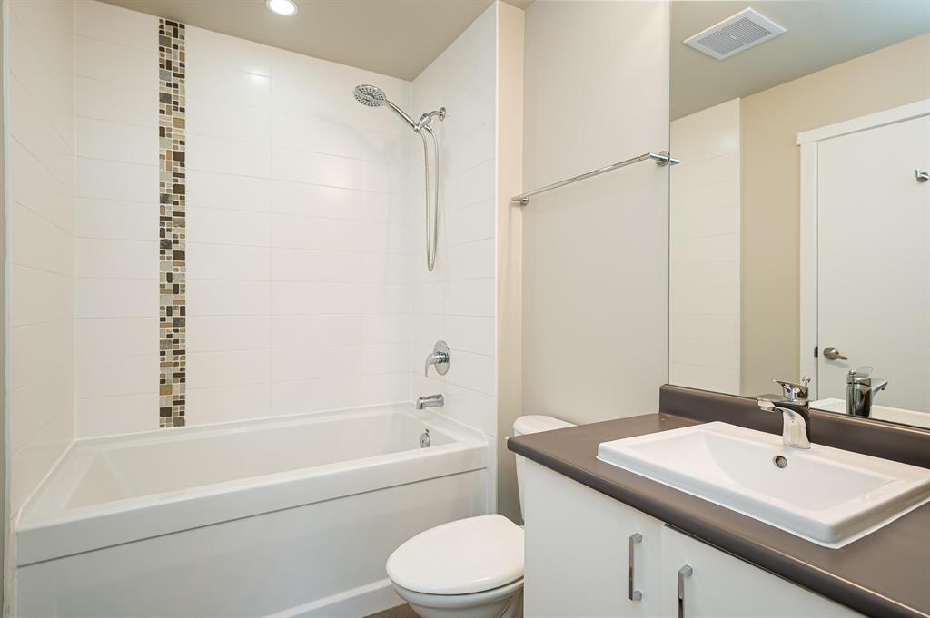 302 20460 Douglas Crescent, Langley, British Columbia V3A 0C6 - Photo 11 - R3008157