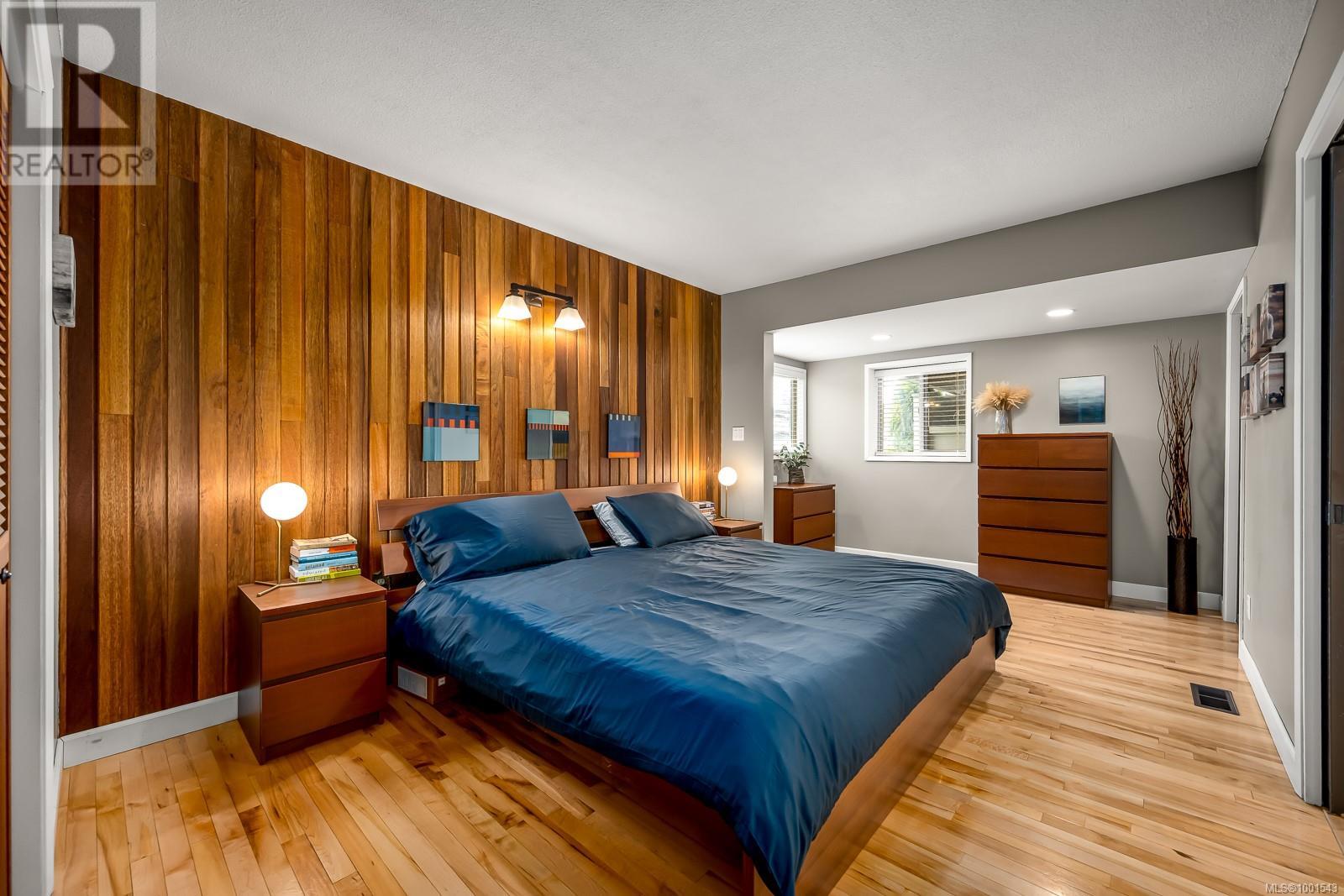 Property at 141 Thulin St image 4