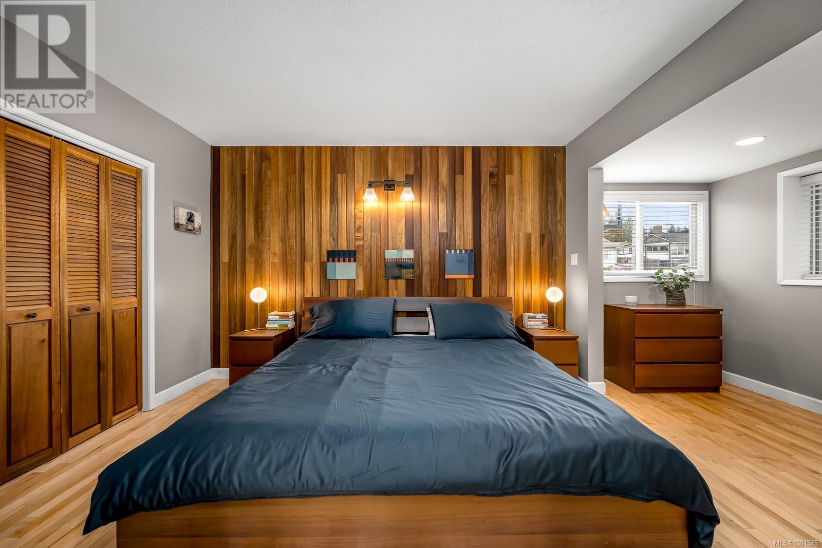 Property at 141 Thulin St image 5