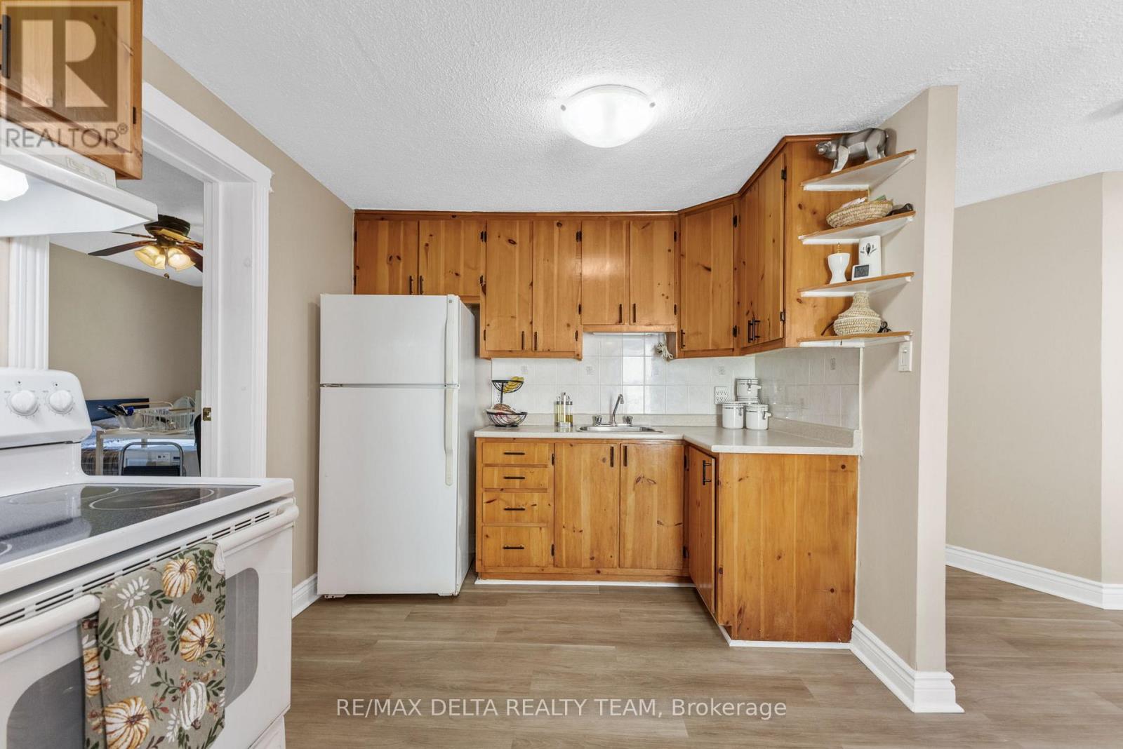 B - 336 Shakespeare Street, Ottawa, Ontario  K1L 5M2 - Photo 8 - X12182182