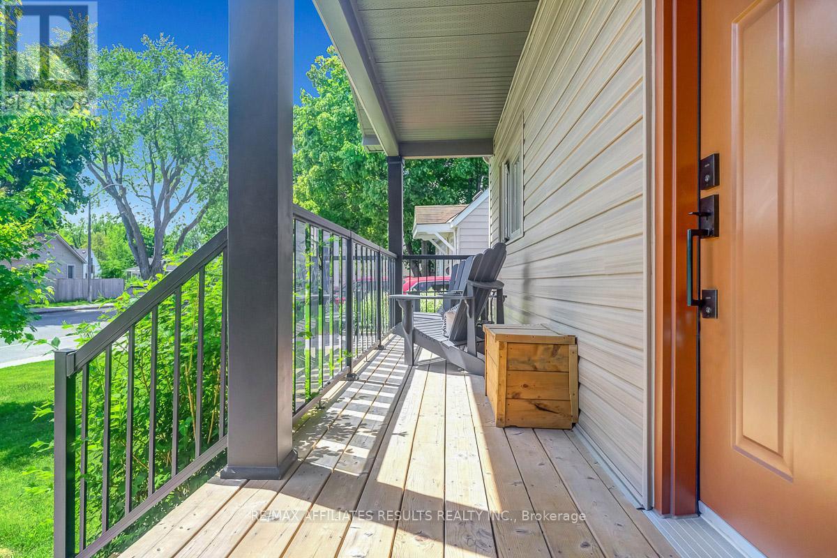 23 Tunis Avenue, Ottawa, Ontario  K1Z 7R6 - Photo 4 - X12182211