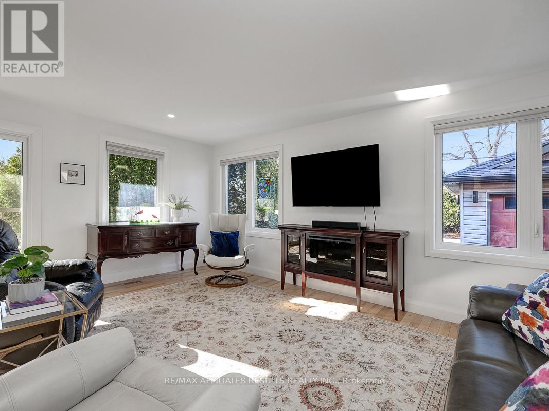 23 Tunis Avenue, Ottawa, Ontario  K1Z 7R6 - Photo 7 - X12182211