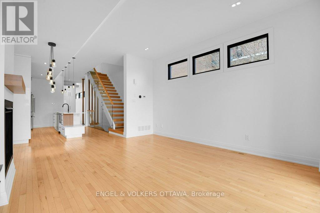 101 Wurtemburg Street, Ottawa, Ontario  K1N 8L9 - Photo 7 - X12182213