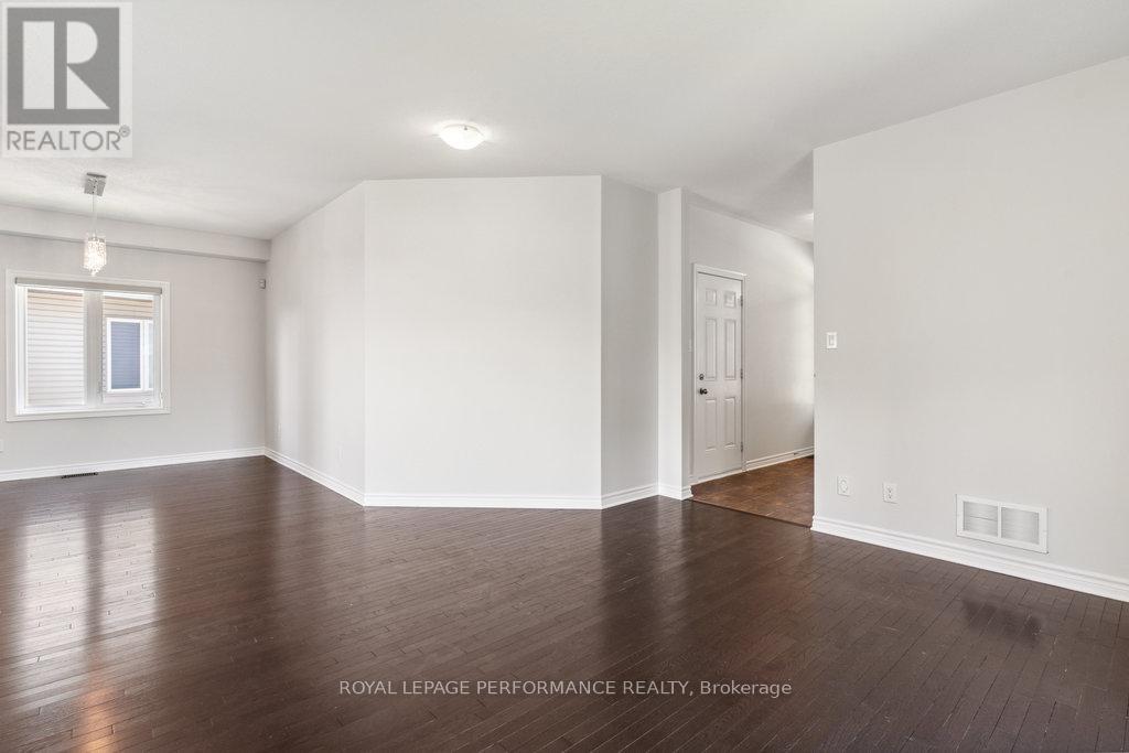 941 Rotary Way, Ottawa, Ontario  K1T 0L2 - Photo 7 - X12182273