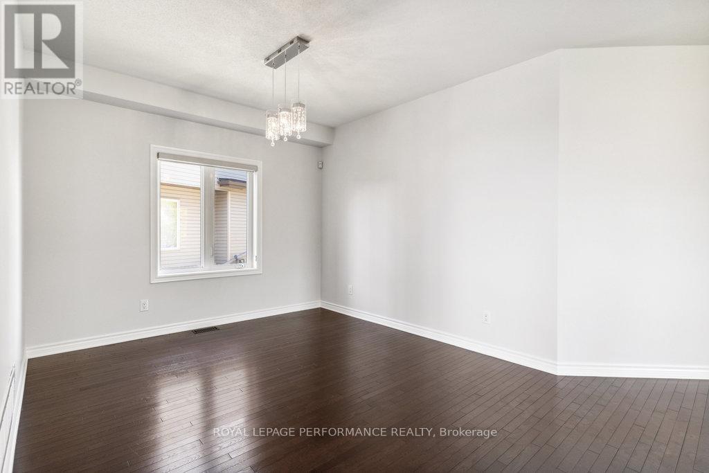 941 Rotary Way, Ottawa, Ontario  K1T 0L2 - Photo 8 - X12182273