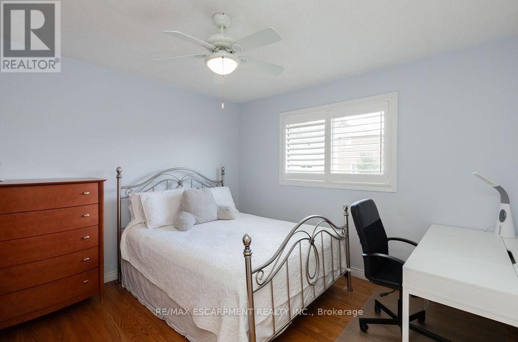 10 Shadeland Crescent, Hamilton (Stoney Creek), Ontario  L8G 4Y5 - Photo 27 - X12182079