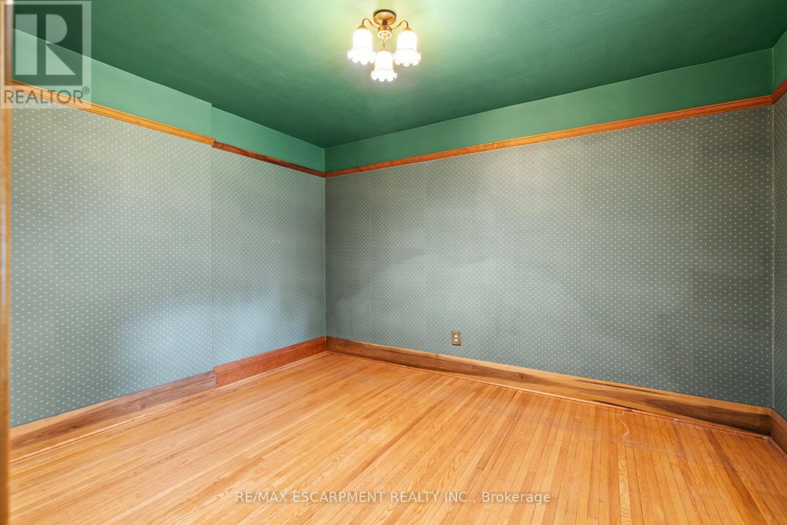 155 Balmoral Avenue S, Hamilton, Ontario  L8M 3K2 - Photo 18 - X12182130