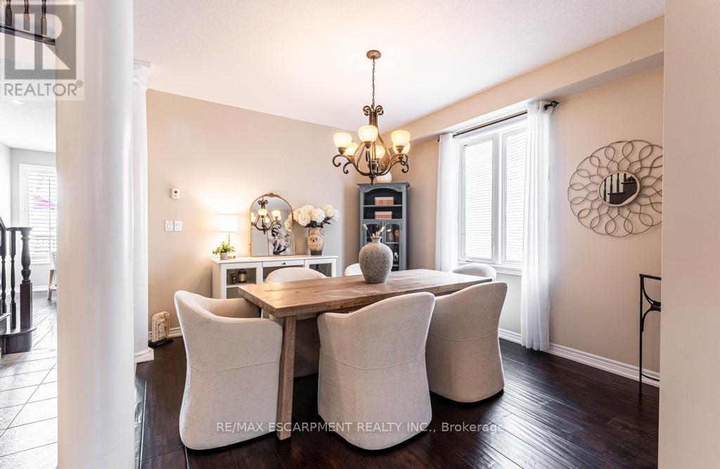 127 Garinger Crescent, Hamilton (Binbrook), Ontario  L0R 1C0 - Photo 5 - X12182139