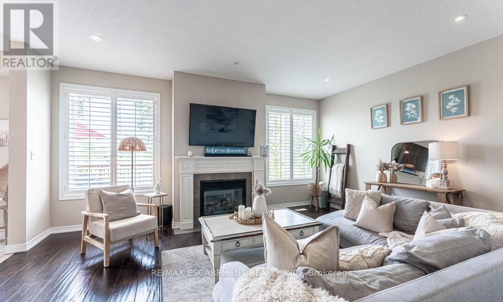 127 Garinger Crescent, Hamilton (Binbrook), Ontario  L0R 1C0 - Photo 6 - X12182139