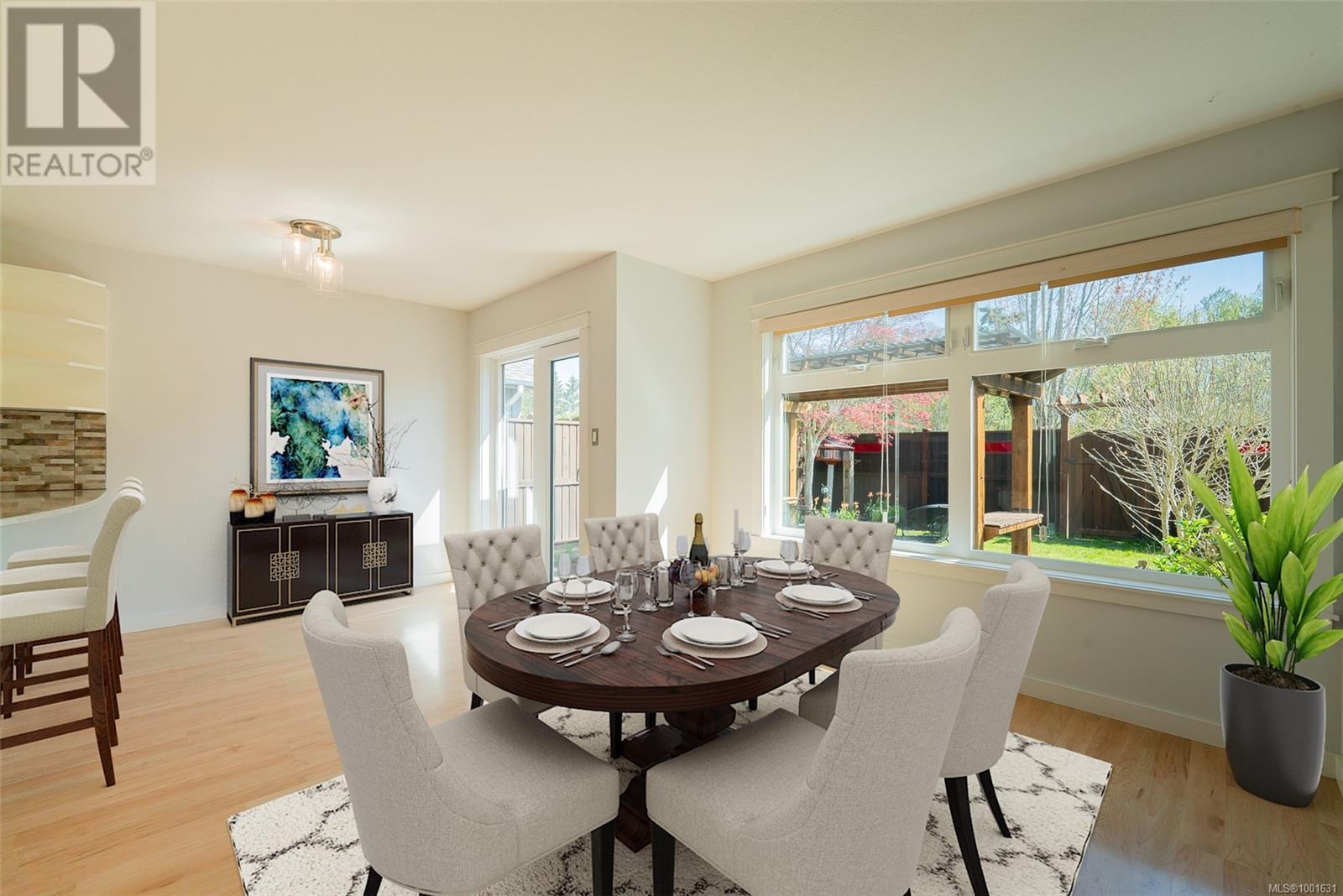 Property at 428 Day Pl image 3