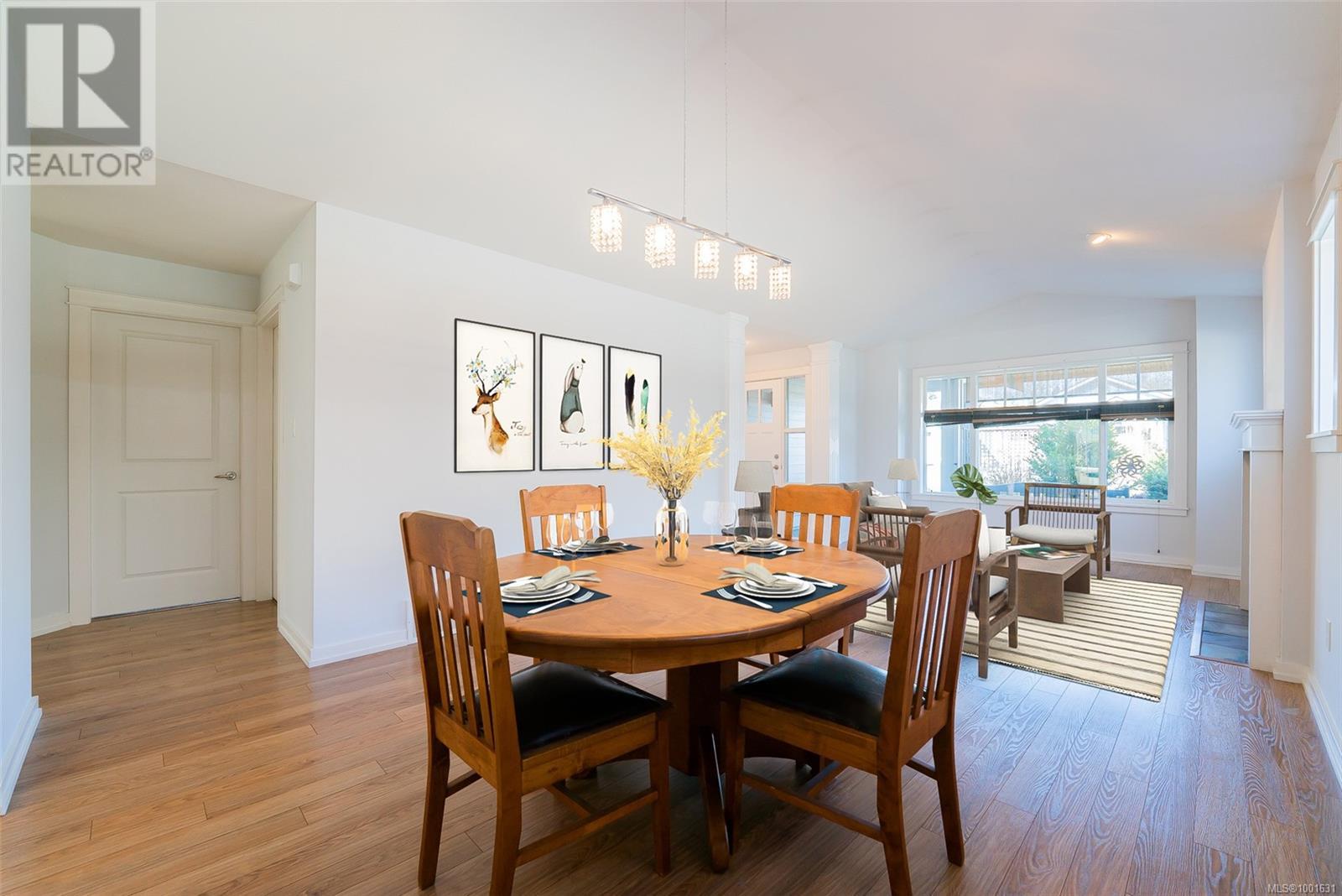 Property at 428 Day Pl image 1