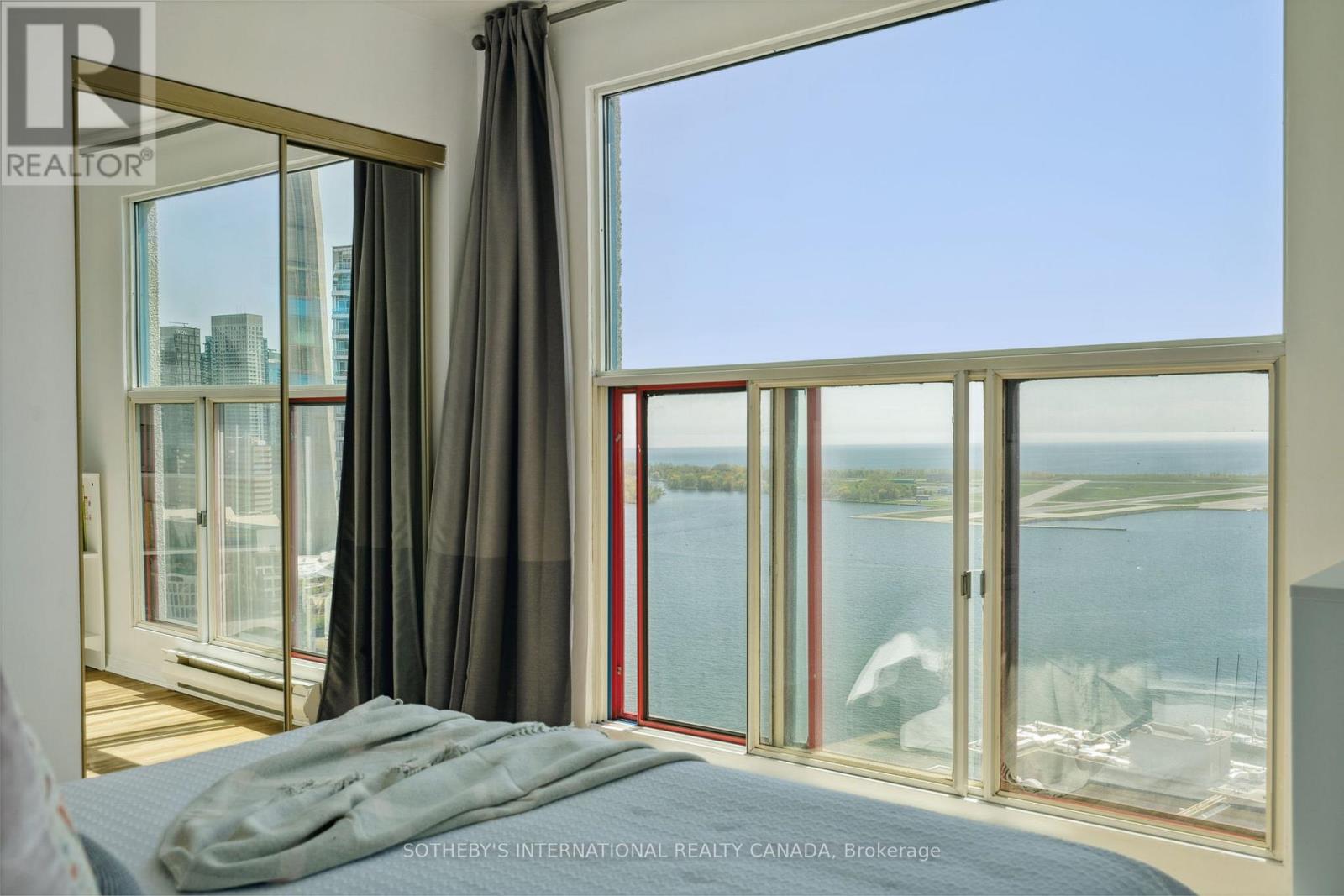 3212 - 99 Harbour Square, Toronto (Waterfront Communities), Ontario  M5J 2H2 - Photo 37 - C12173710