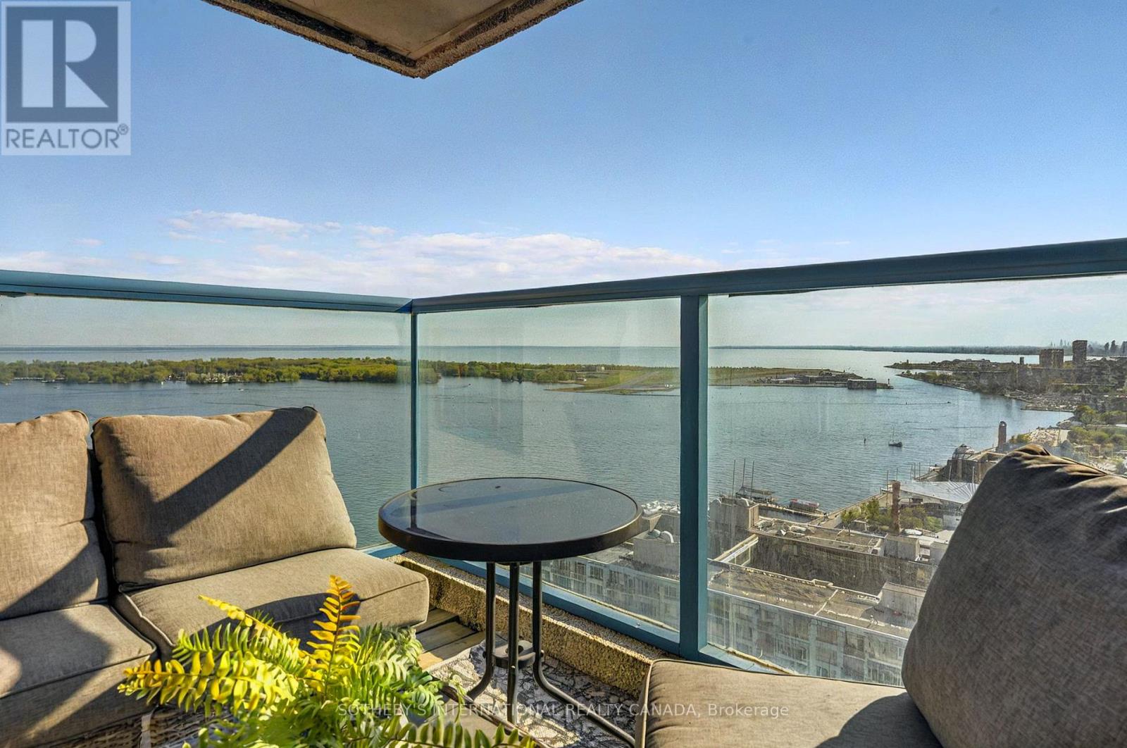 3212 - 99 Harbour Square, Toronto (Waterfront Communities), Ontario  M5J 2H2 - Photo 25 - C12173710