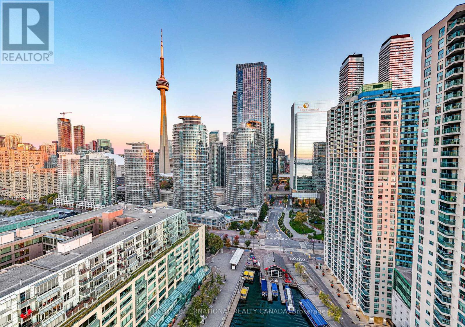 3212 - 99 Harbour Square, Toronto (Waterfront Communities), Ontario  M5J 2H2 - Photo 42 - C12173710