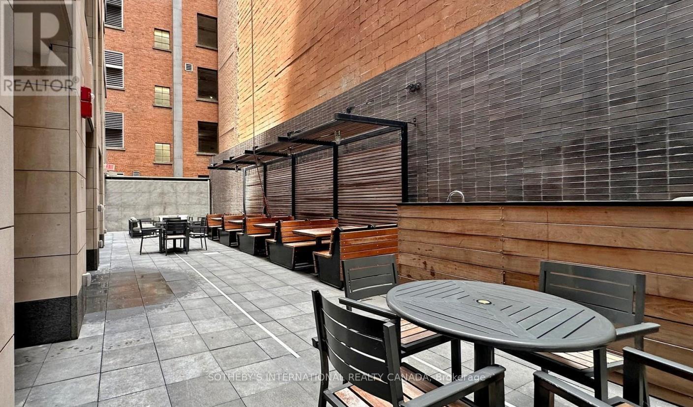 2014 - 70 Temperance Street, Toronto, Ontario  M5H 0B1 - Photo 32 - C12113067