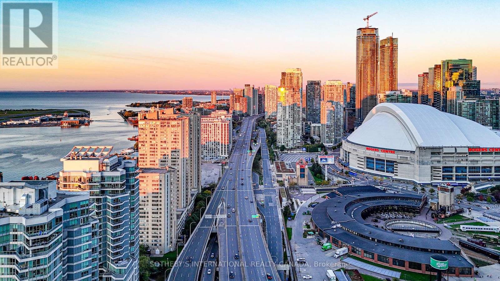 3212 - 99 Harbour Square, Toronto (Waterfront Communities), Ontario  M5J 2H2 - Photo 50 - C12173710