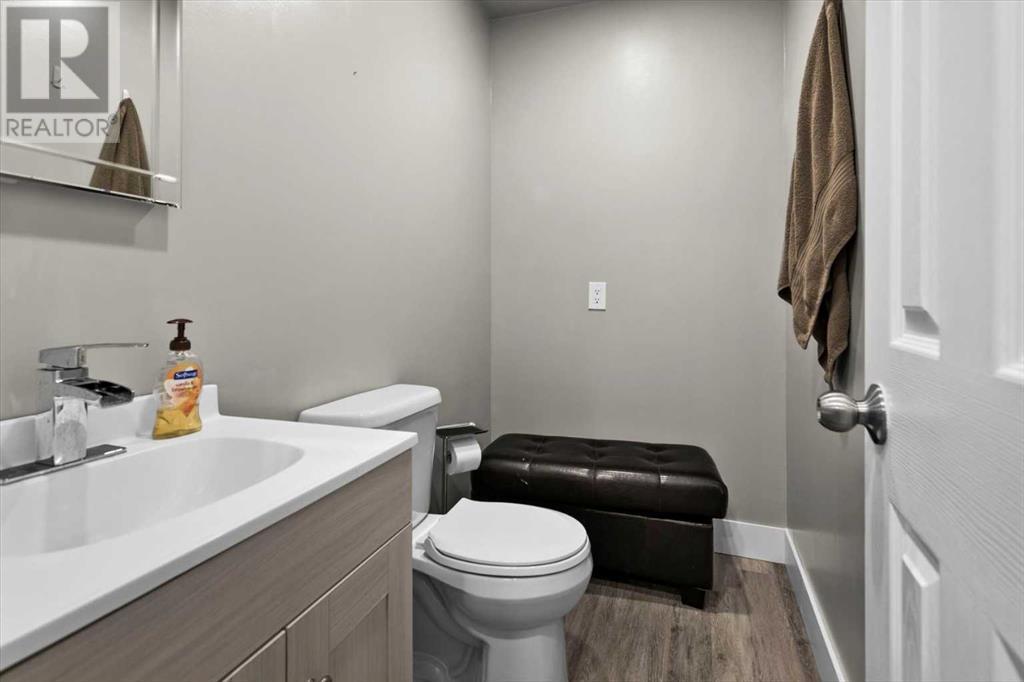 110 Rocky Ridge Green Nw, Calgary, Alberta  T3G 4R6 - Photo 37 - A2217819