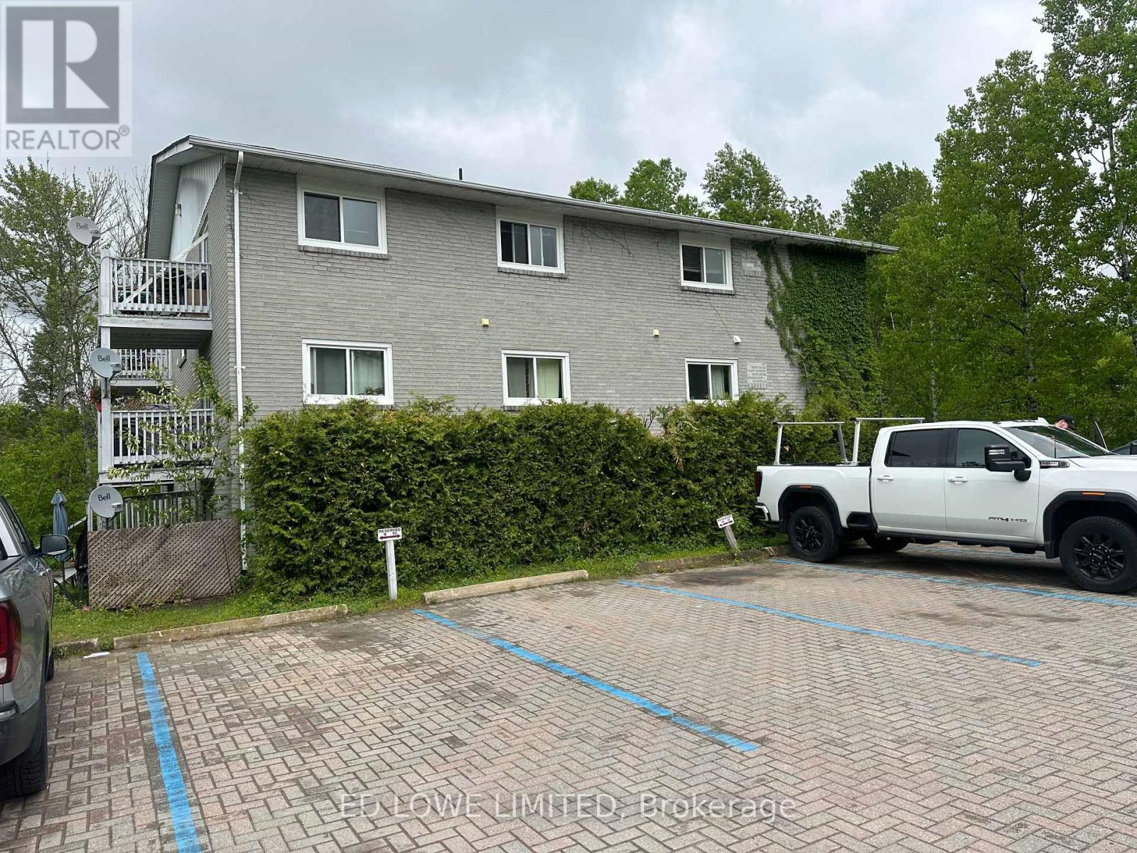 25 Kitchen Road S, Huntsville, Ontario  P1H 1Z9 - Photo 4 - X12179700
