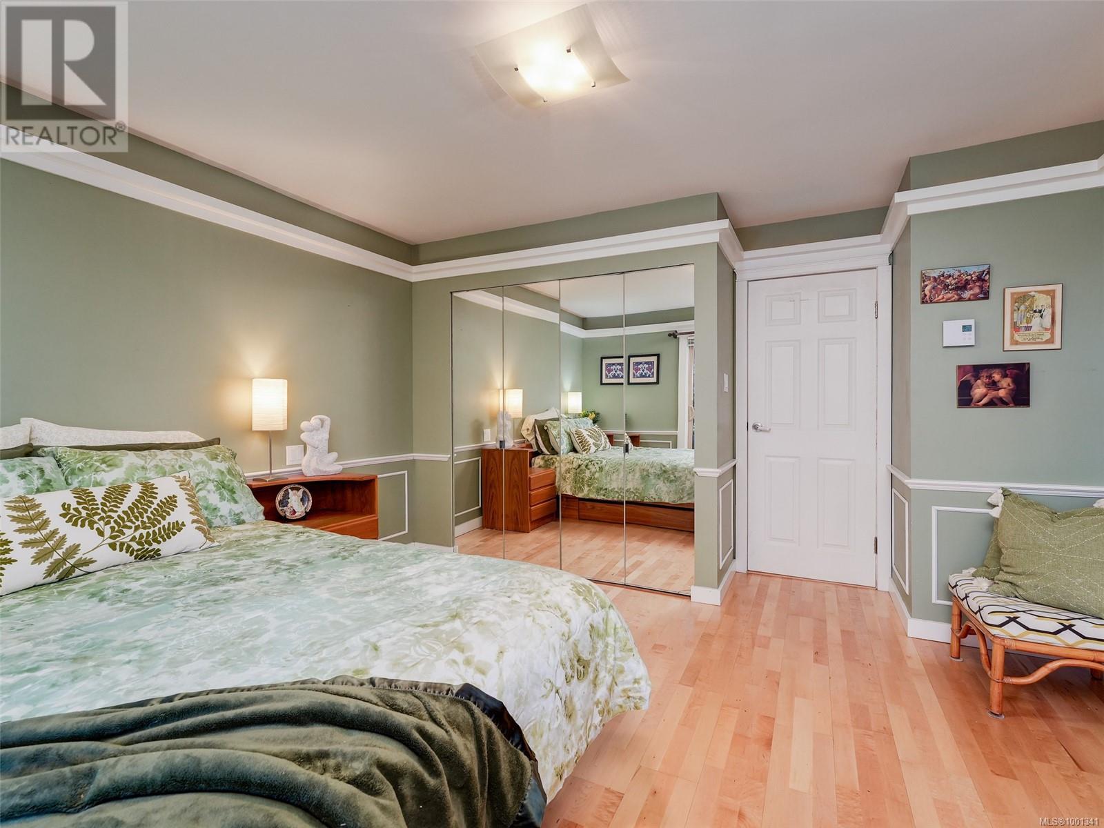 108 1419 Stadacona Ave, Victoria, British Columbia  V8S 5J3 - Photo 15 - 1001341