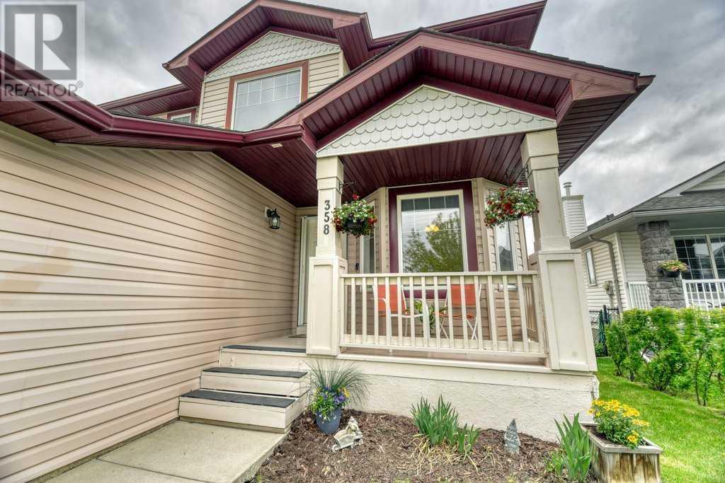 358 West Creek Springs, Chestermere, Alberta  T1X 1R7 - Photo 3 - A2224244