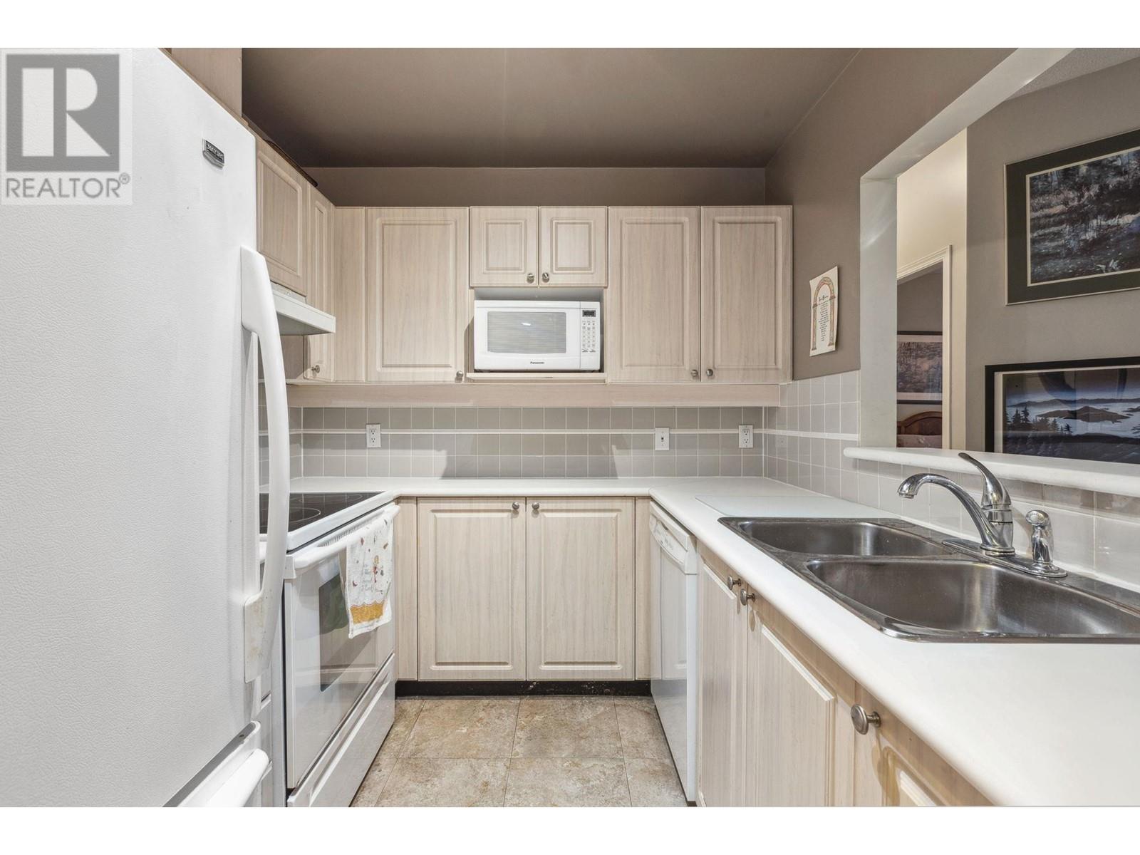 201 630 Roche Point Drive, North Vancouver, British Columbia  V7H 3A1 - Photo 18 - R3008821