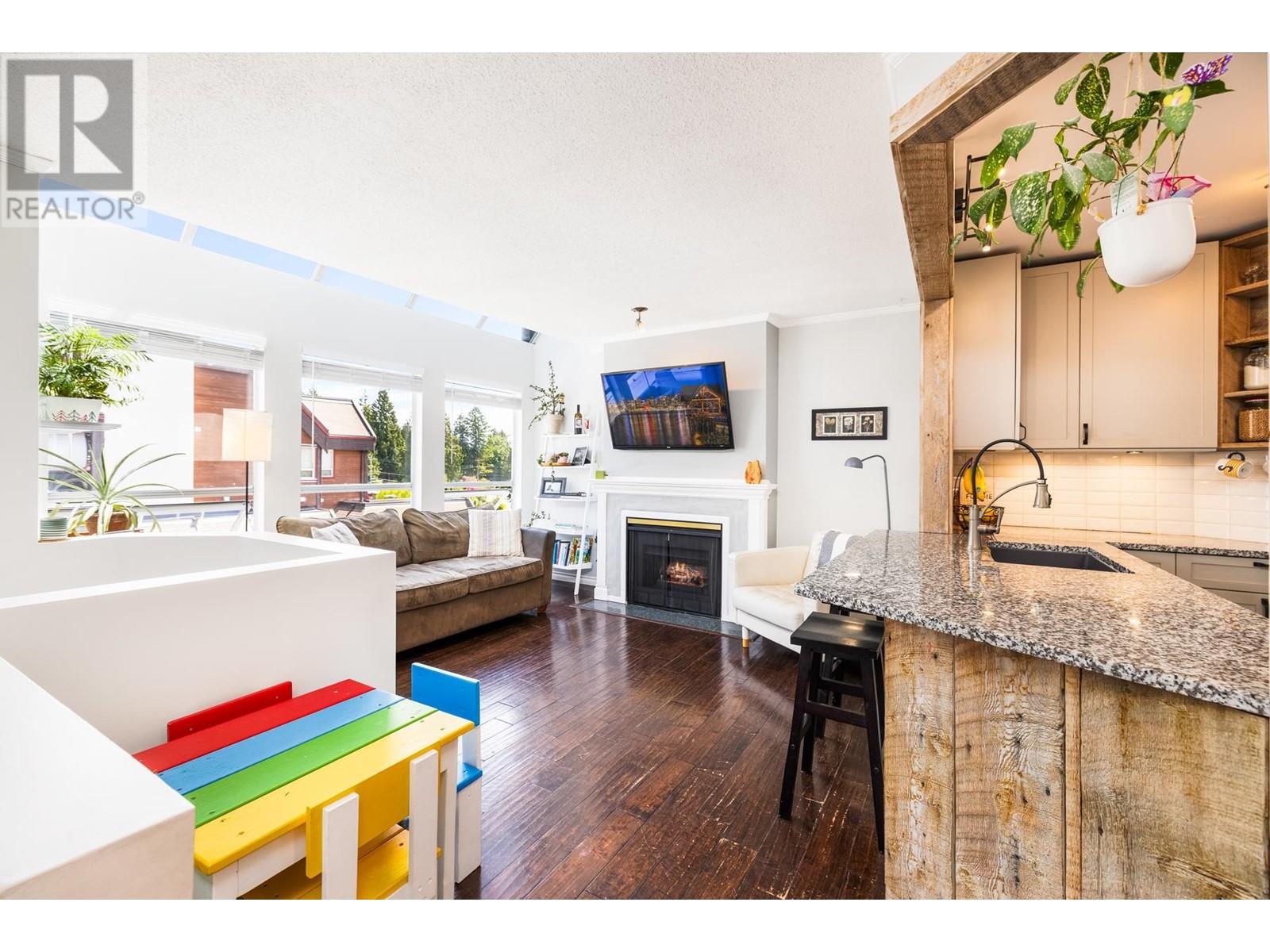 309 3721 Delbrook Avenue, North Vancouver, British Columbia  V7N 3Z4 - Photo 3 - R3008823