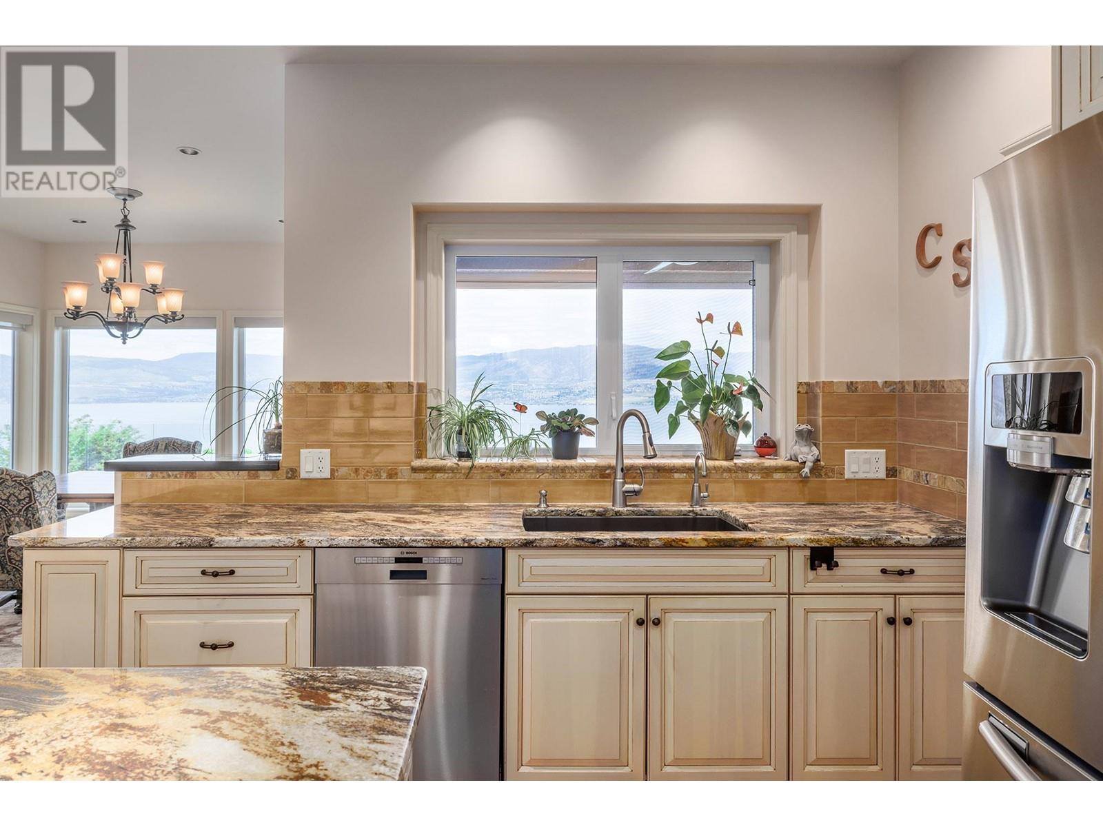 370 Sandpiper Street, Kelowna, British Columbia  V1W 4K7 - Photo 9 - 10349921