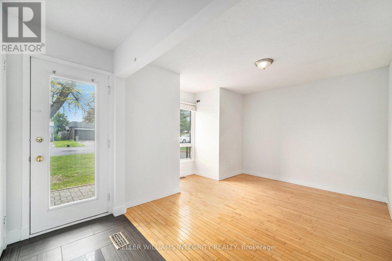 24 ELVASTON AVENUE Ottawa