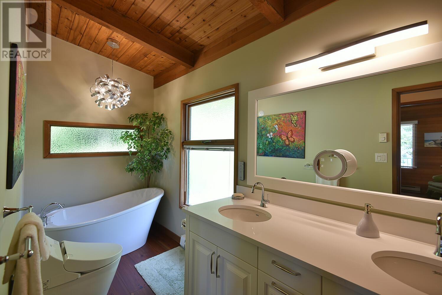 13109 Claydon Lane, Garden Bay, British Columbia  V0N 1S1 - Photo 21 - R3008789