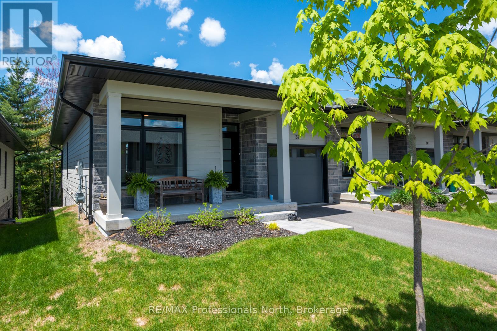 37 JACK STREET, Huntsville, Ontario