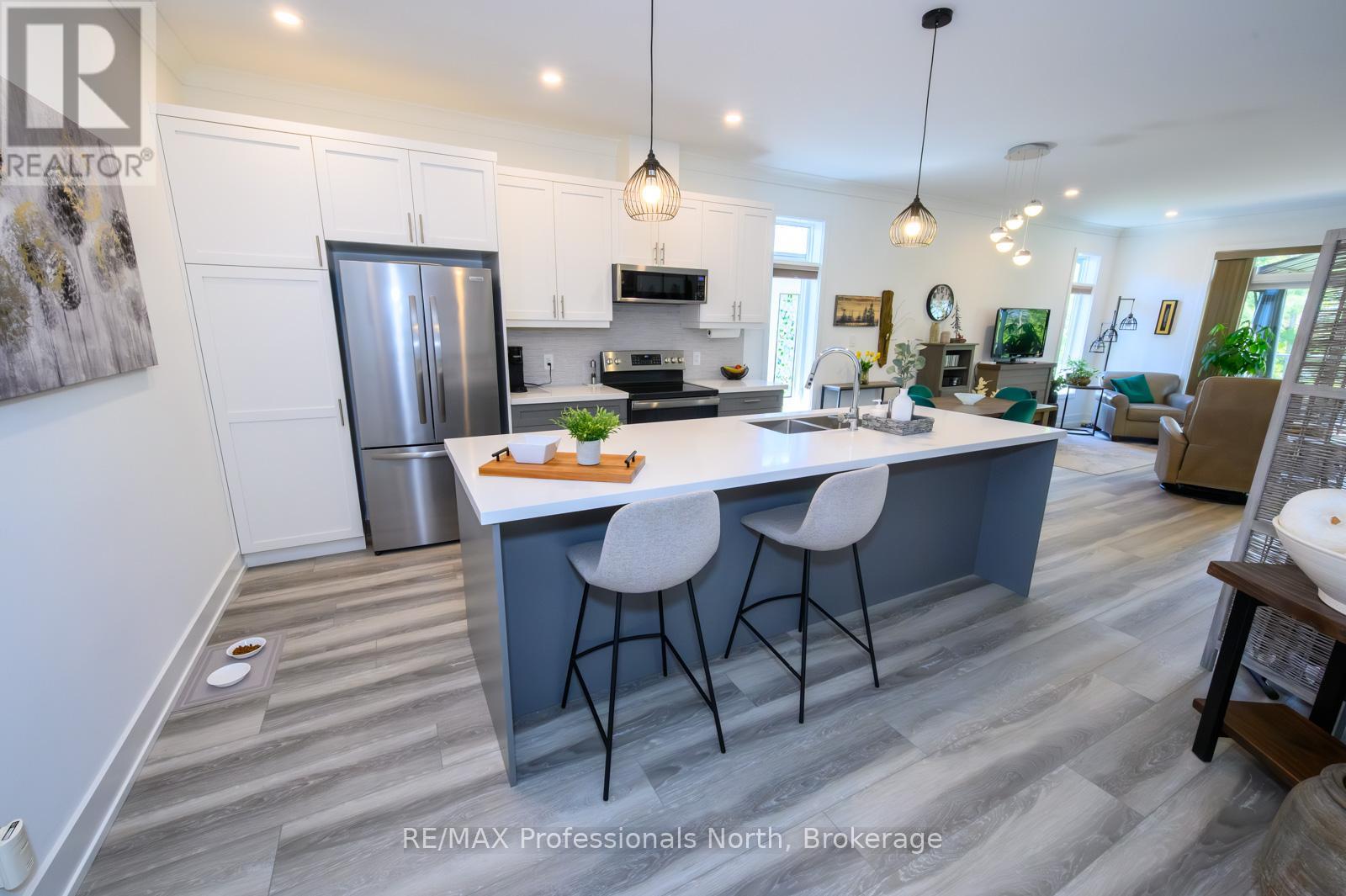 37 Jack Street, Huntsville, Ontario  P1H 0G4 - Photo 6 - X12182222