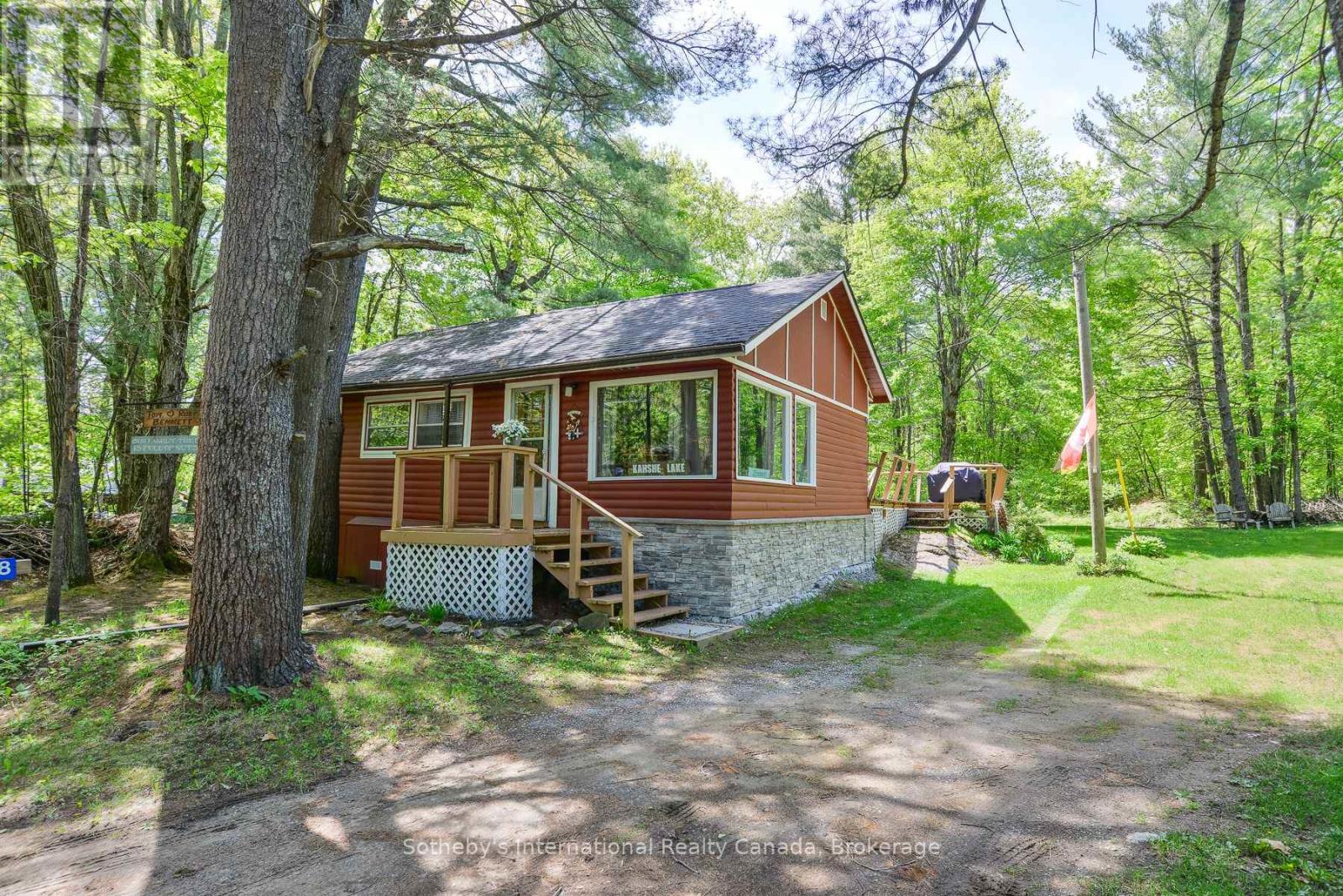 1068 KAHSHE LAKE RD S, Gravenhurst, Ontario