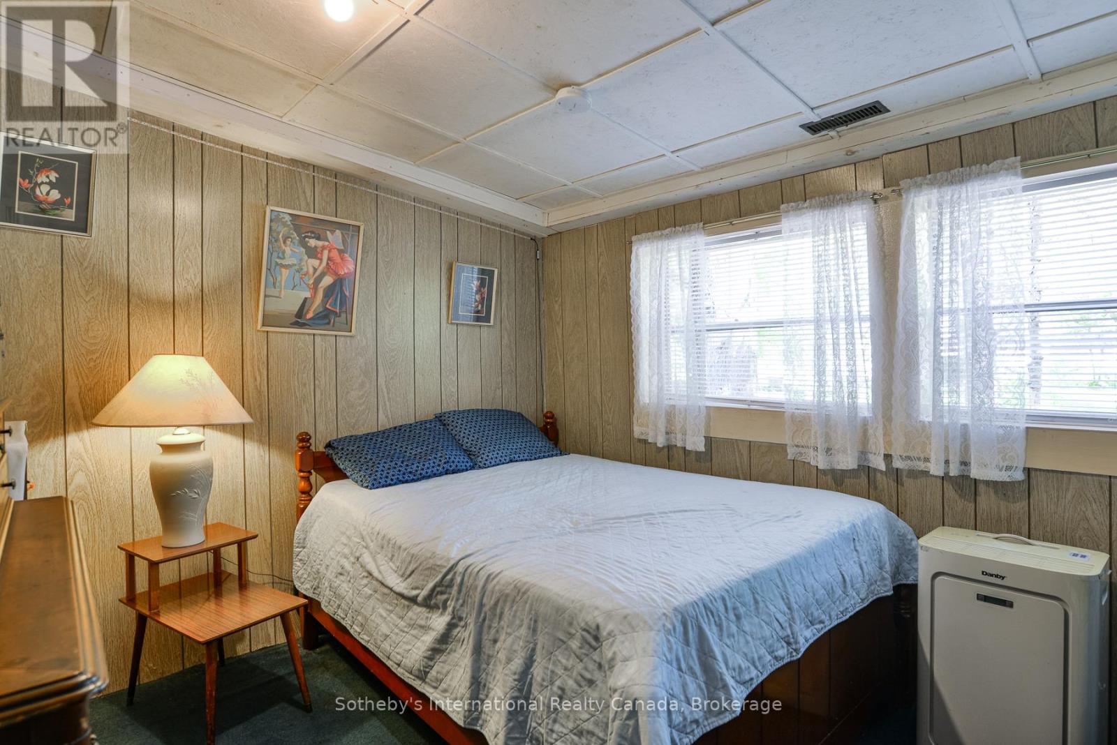 1068 Kahshe Lake Rd S, Gravenhurst, Ontario P0E 1G0 - Photo 8 - X12182255