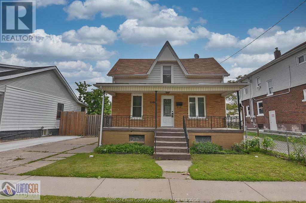 MLS# 25013530: 1104 HIGHLAND, Windsor, Canada