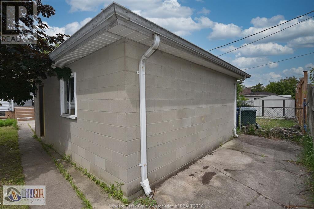 1104 Highland, Windsor, Ontario  N9A 1R7 - Photo 35 - 25013530