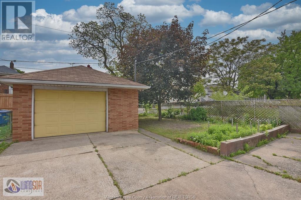 1104 Highland, Windsor, Ontario  N9A 1R7 - Photo 37 - 25013530