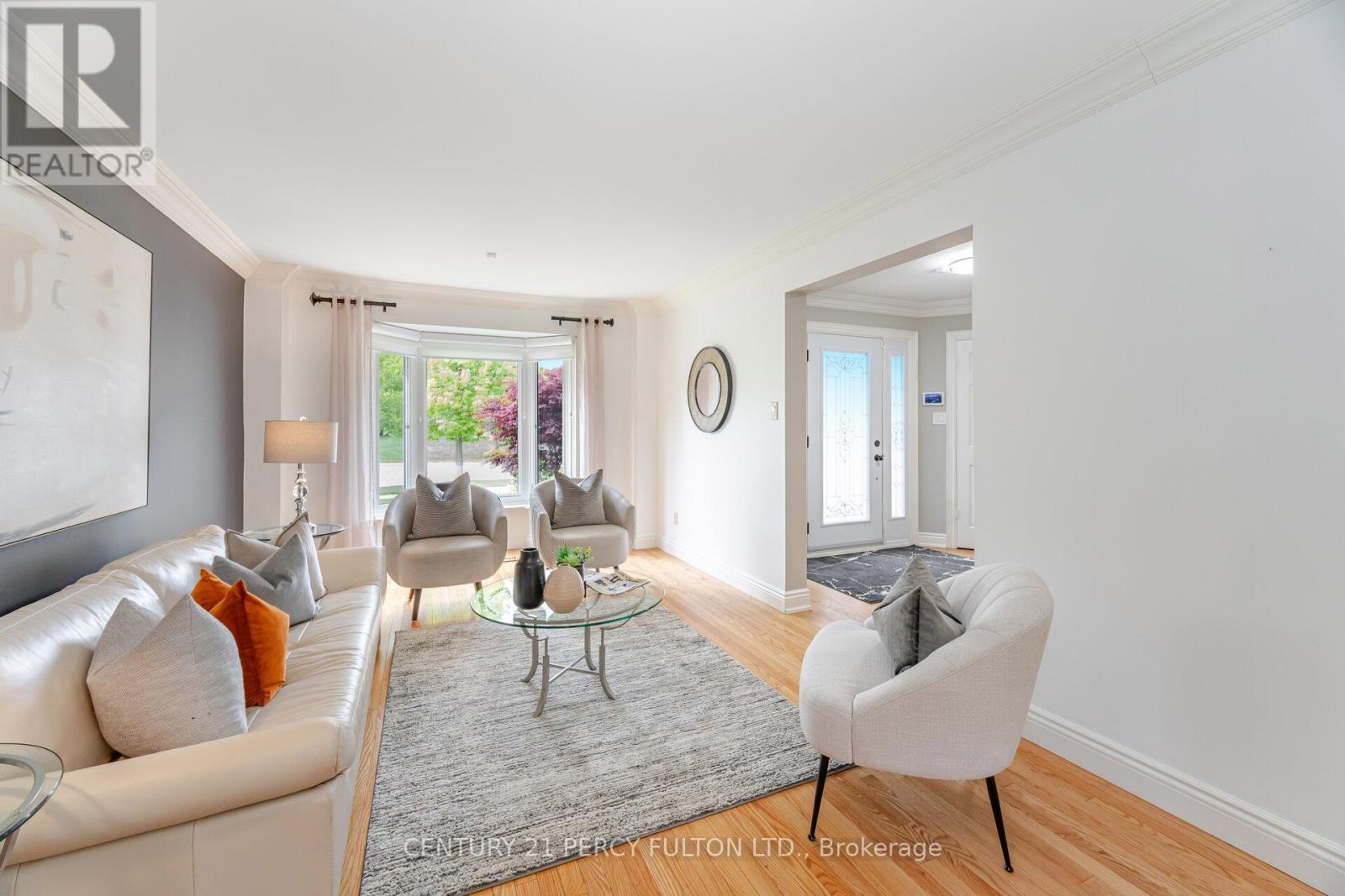 1019 Sherman Crescent, Pickering, Ontario  L1X 1P4 - Photo 4 - E12181249