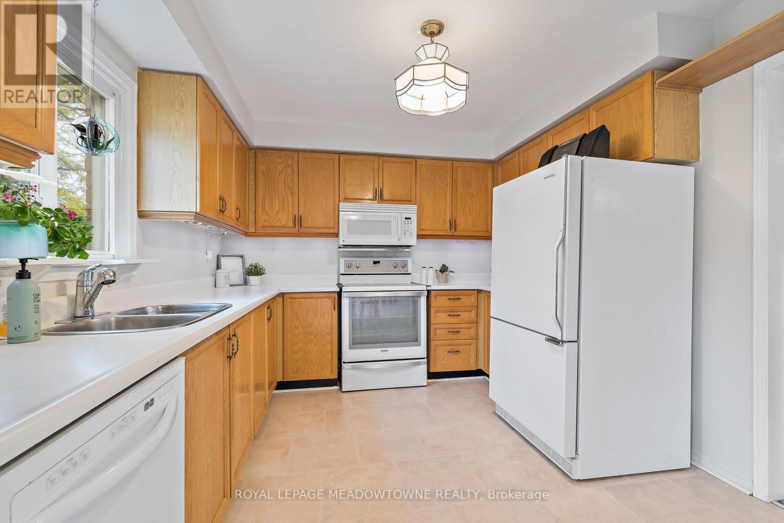 262 Murray Street, Brampton, Ontario  L6X 3T4 - Photo 12 - W12181935
