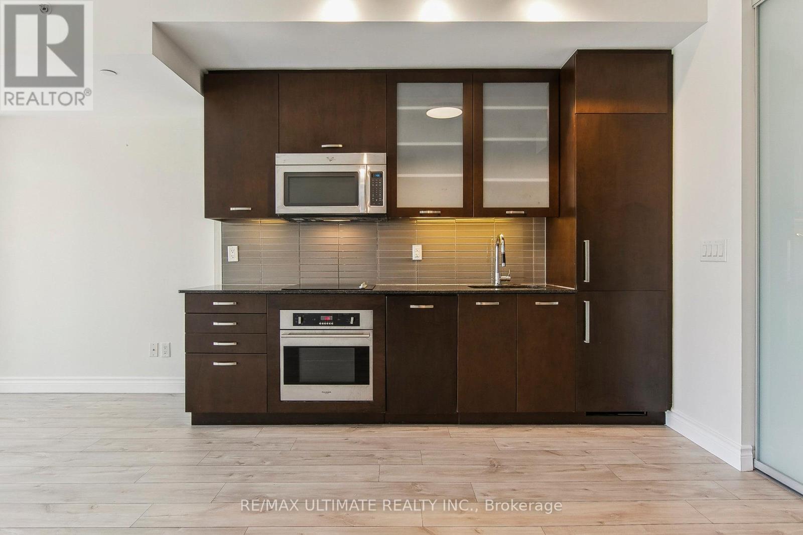 611 - 210 Simcoe Street, Toronto (Kensington-Chinatown), Ontario  M5T 0A9 - Photo 24 - C12162734