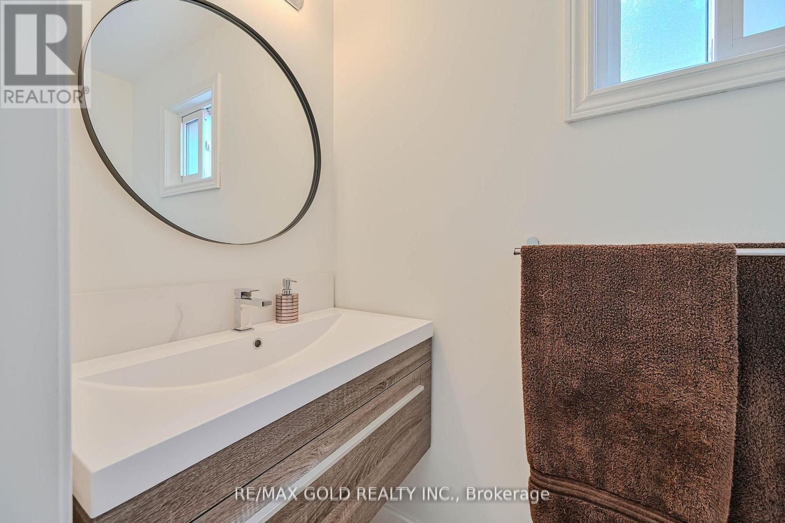 40 Burton Road, Brampton, Ontario  L6X 1M7 - Photo 18 - W12181107