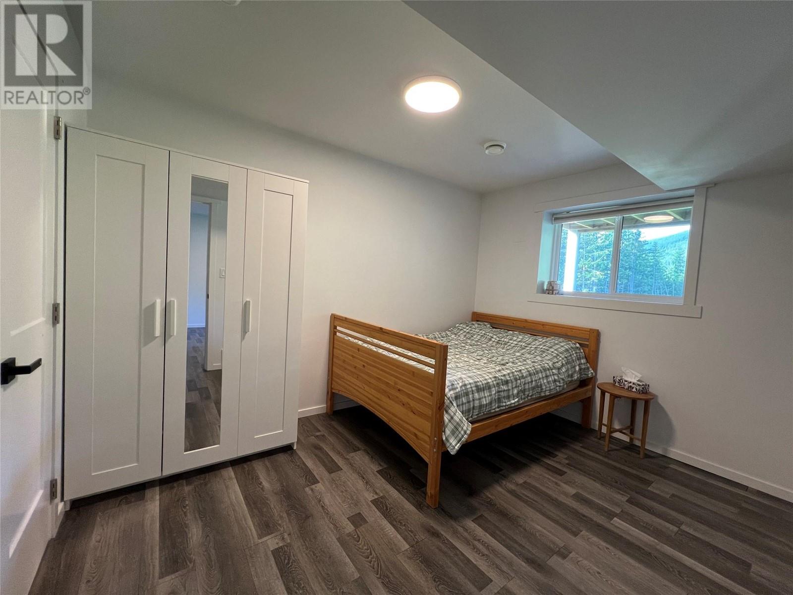 5090 50A Street NE, Salmon Arm, BC V1E1Y6