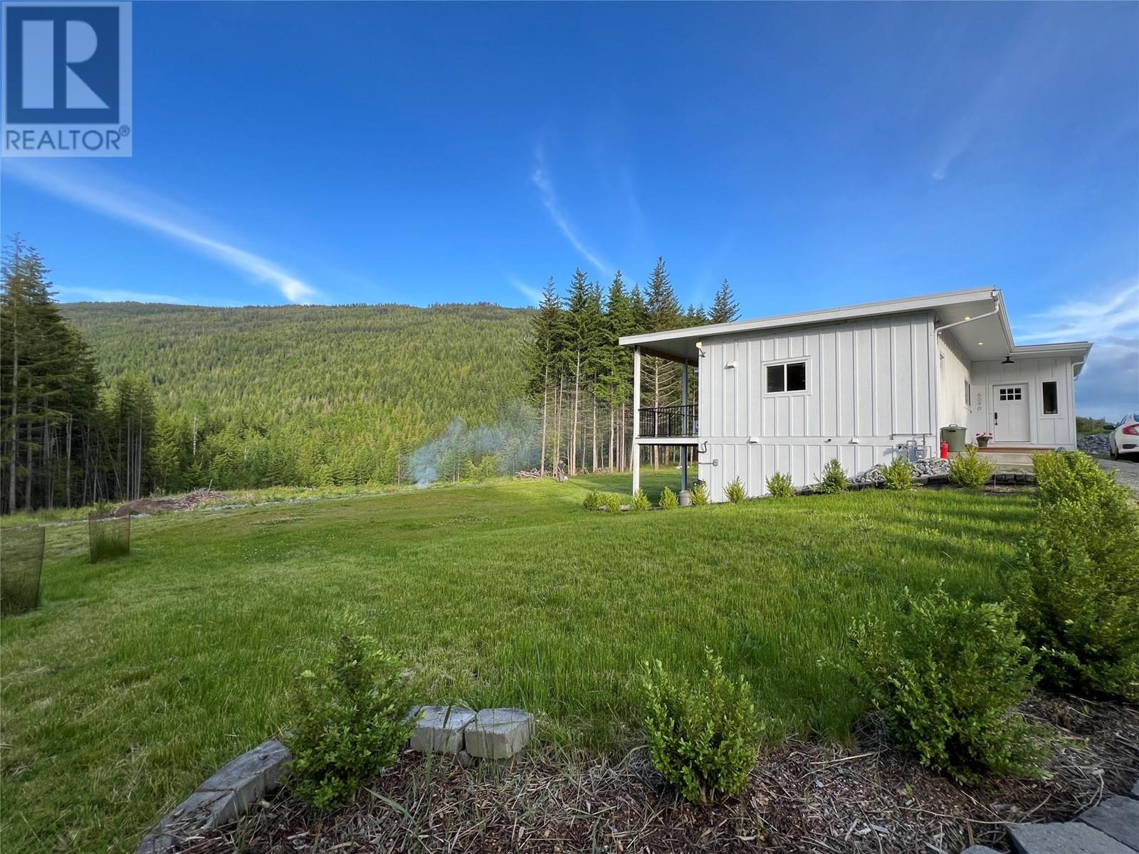5090 50A Street NE, Salmon Arm, BC V1E1Y6