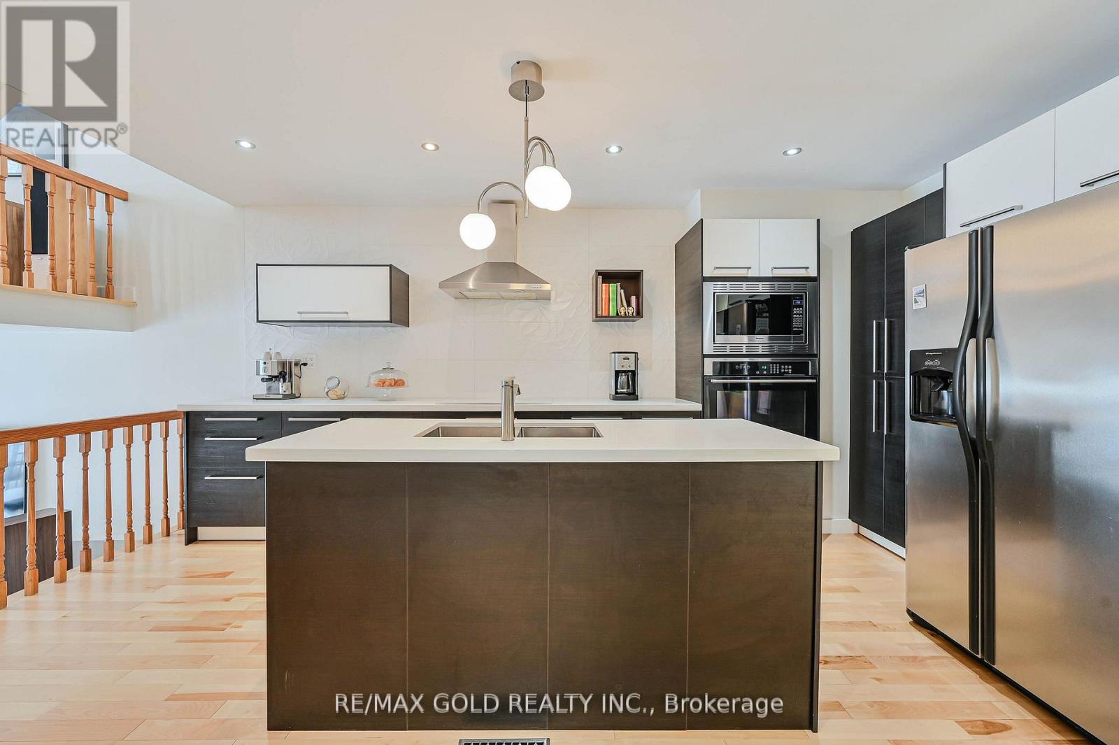 40 Burton Road, Brampton, Ontario  L6X 1M7 - Photo 11 - W12181107