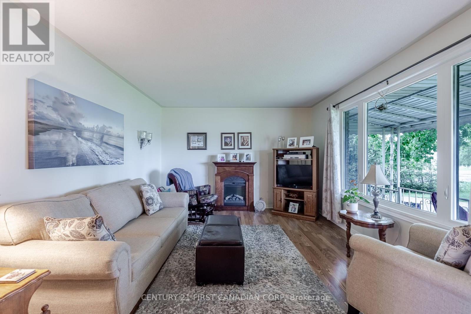 9776 Tower Road, St. Thomas, Ontario  N5P 3S7 - Photo 8 - X12166683